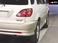 Toyota HARRIER лот № 30130 оценка 4  с аукциона в Японии 7