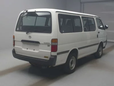 Toyota HIACE  с аукциона в Японии