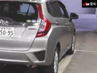 Honda FIT лот № 30143 оценка 3.5  с аукциона в Японии 7