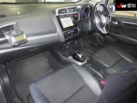 Honda FIT лот № 30143 оценка 3.5  с аукциона в Японии 2