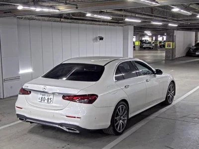 Mercedes-Benz E CLASS  с аукциона в Японии