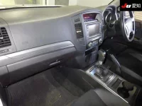 Mitsubishi PAJERO лот № 4021 оценка 4  с аукциона в Японии 2