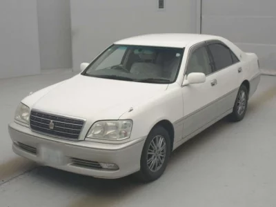 Toyota CROWN  с аукциона в Японии