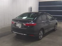 Honda GRACE лот № 7035 оценка 3.5  с аукциона в Японии 4