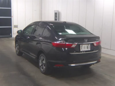 Honda GRACE  с аукциона в Японии