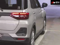 Toyota RAIZE лот № 4027 оценка 4  с аукциона в Японии 7