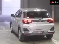 Toyota RAIZE лот № 4027 оценка 4  с аукциона в Японии 1