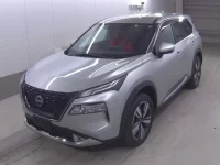 Nissan X-TRAIL лот № 1031 оценка 5  с аукциона в Японии 2