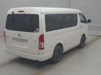Toyota HIACE лот № 70253 оценка R  с аукциона в Японии 1