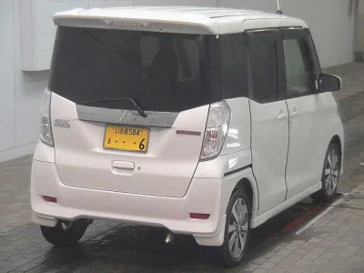 Mitsubishi EK SPACE
