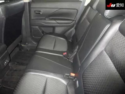 Mitsubishi OUTLANDER PHEV