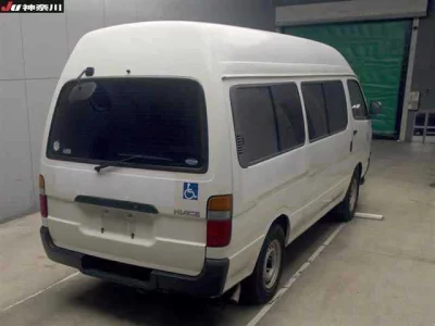Toyota HIACE  с аукциона в Японии