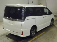 Toyota VOXY лот № 6071 оценка RA  с аукциона в Японии 1