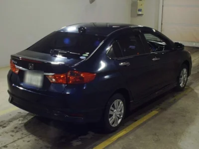 Honda GRACE  с аукциона в Японии