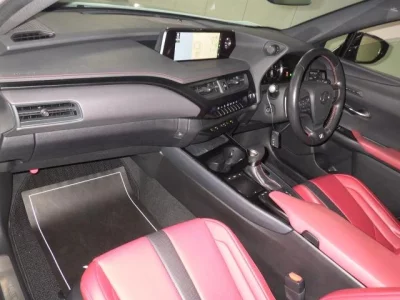 Lexus UX  с аукциона в Японии