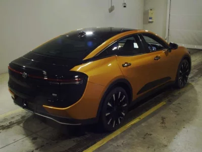 Toyota CROWN CROSSOVER