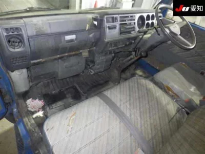 Mazda TITAN  с аукциона в Японии