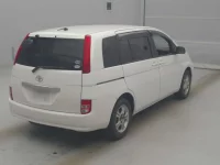 Toyota ISIS лот № 70282 оценка R  с аукциона в Японии 1