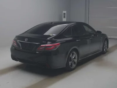 Toyota CROWN  с аукциона в Японии