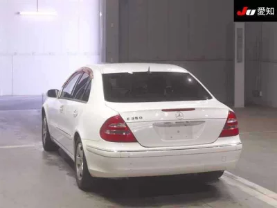 Mercedes-Benz E CLASS  с аукциона в Японии