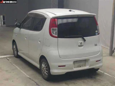 Suzuki MRWAGON