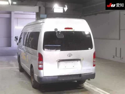 Toyota HIACE VAN  с аукциона в Японии