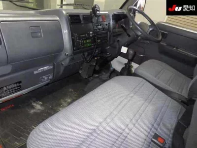 Toyota DYNA  с аукциона в Японии