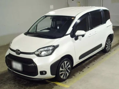 Toyota SIENTA  с аукциона в Японии