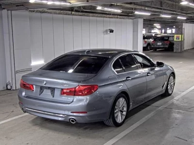 BMW 5-Series  с аукциона в Японии