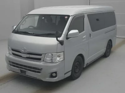 Toyota HIACE  с аукциона в Японии