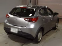 Mazda DEMIO лот № 34 оценка 3  с аукциона в Японии 1