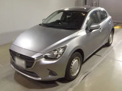 Mazda DEMIO  с аукциона в Японии