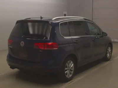 Volkswagen GOLF TOURAN  с аукциона в Японии
