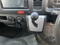 Toyota HIACE VAN лот № 1749 оценка 3.5  с аукциона в Японии 4