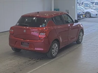 Suzuki SWIFT  с аукциона в Японии
