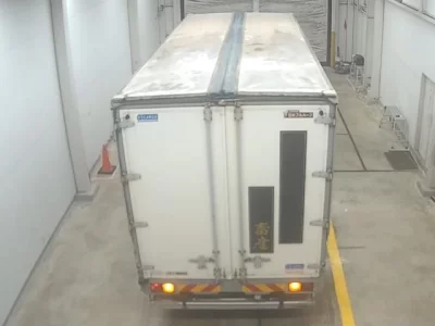 Isuzu FORWARD  с аукциона в Японии