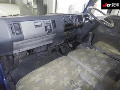 Mazda TITAN  с аукциона в Японии