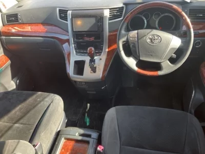 Toyota VELLFIRE  с аукциона в Японии