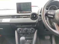 Mazda MAZDA2 лот № 2023 оценка 4  с аукциона в Японии 4