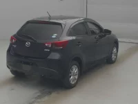 Mazda DEMIO лот № 73520 оценка 3.5  с аукциона в Японии 1