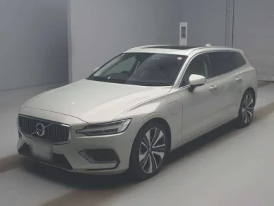Volvo V60  с аукциона в Японии