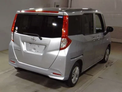 Toyota ROOMY  с аукциона в Японии