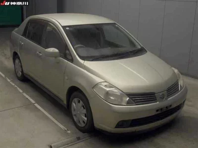Nissan TIIDA LATIO