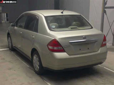Nissan TIIDA LATIO