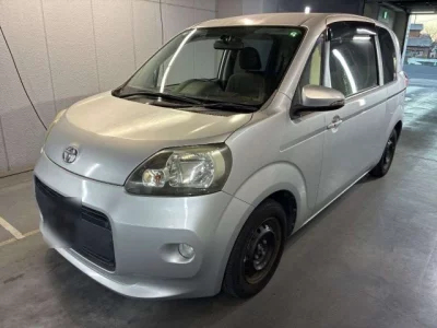 Toyota PORTE  с аукциона в Японии