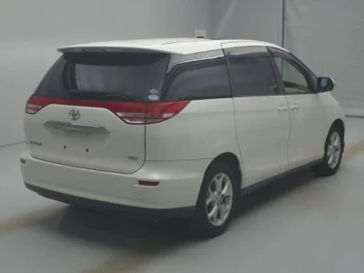 Toyota ESTIMA  с аукциона в Японии