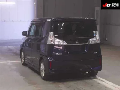 Mitsubishi DELICA D2  с аукциона в Японии