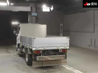 Isuzu ELF  с аукциона в Японии