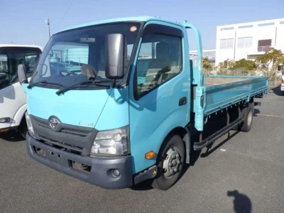 Toyota DYNA  с аукциона в Японии