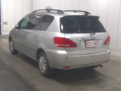 Toyota IPSUM  с аукциона в Японии